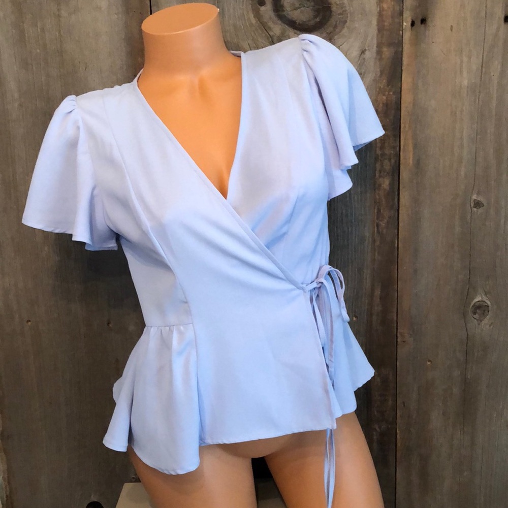 NWOT Gilli Wrap Blouse in Blue Periwinkle Size Small Women’s